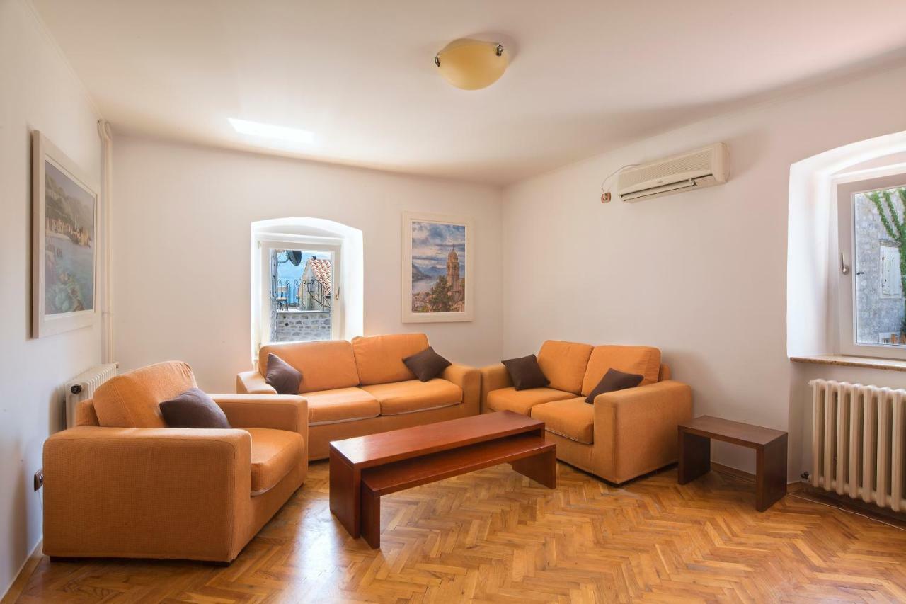 Apartment Kovacevic Old Town Budva Buitenkant foto